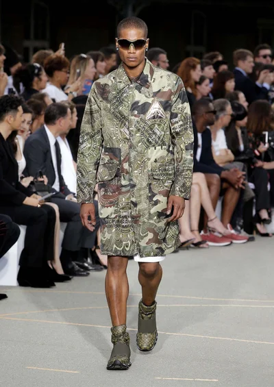Look 34